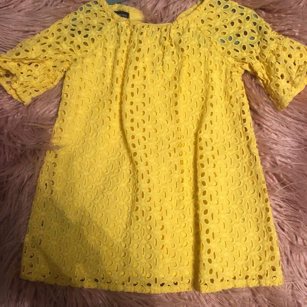 Gap baby yellow dress with bell sleeves